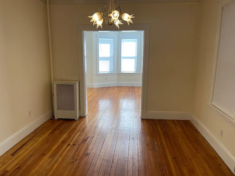 115 Hauxhurst Ave #1 — Photo 9
