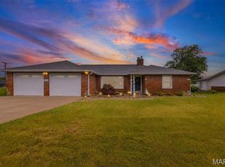 1202 Belleville St, Lebanon, IL 62254