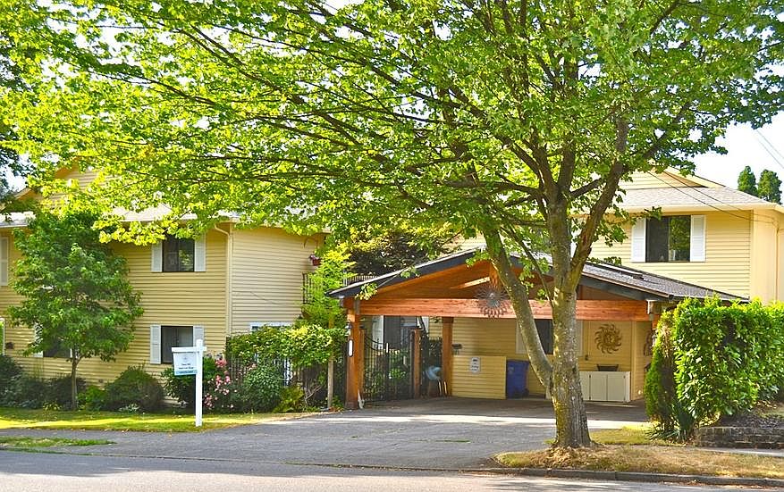 1st image of 6243-6245 SE Belmont St