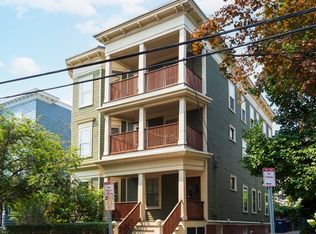119 Antrim St #3, Cambridge, MA 02139