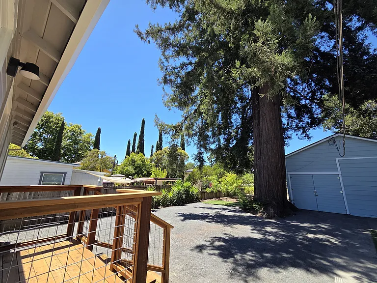 131 N San Pedro Rd — Photo 16
