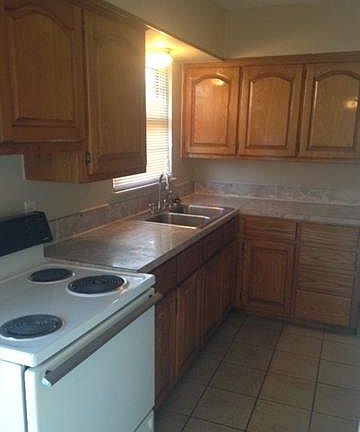 5th image of 2543 Jonesboro Ave