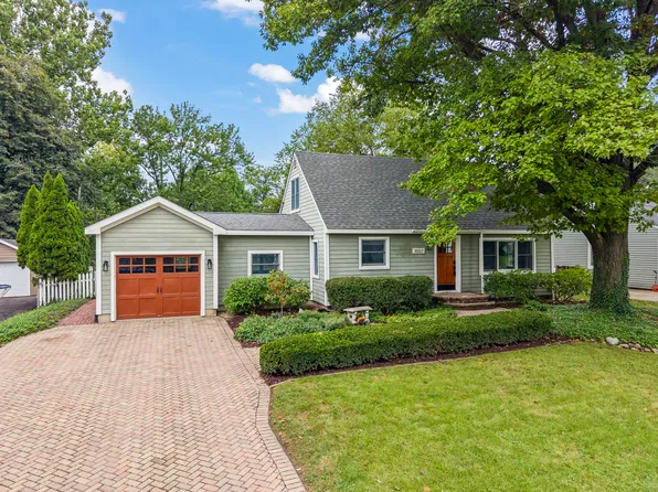 1007 S Harrison St, Batavia, IL 60510