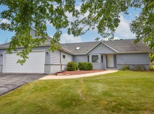 924 Westport Dr, Port Washington, WI 53074