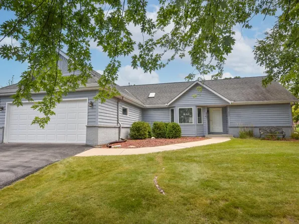 924 Westport DRIVE, Port Washington, WI 53074