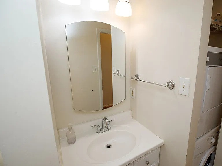 1434 Potomac Ave SE #4 — Photo 20