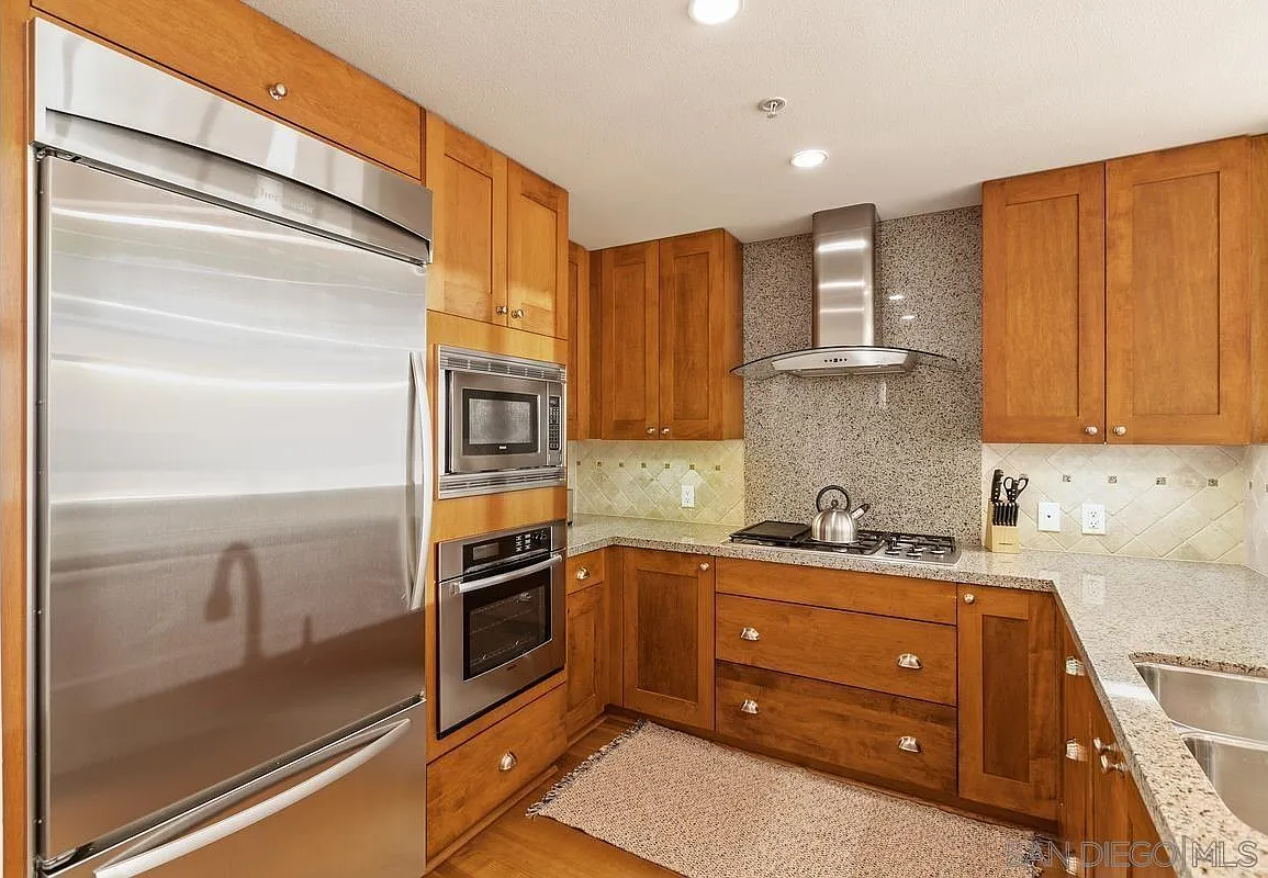 2 bed, 1294 sqft, $5,250 — Photo 3