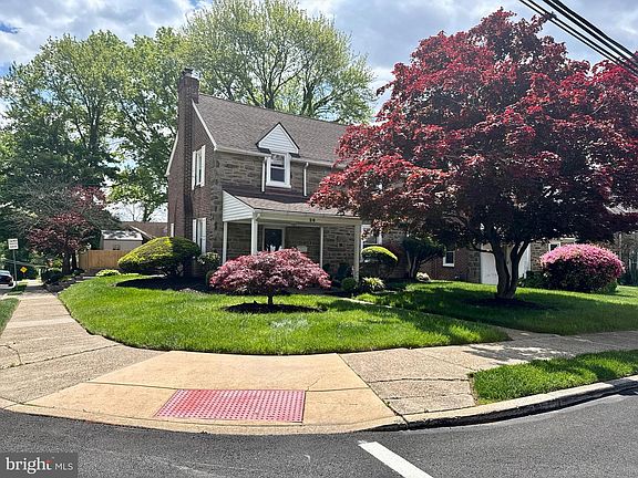 2nd image of 26 Poe Ave
