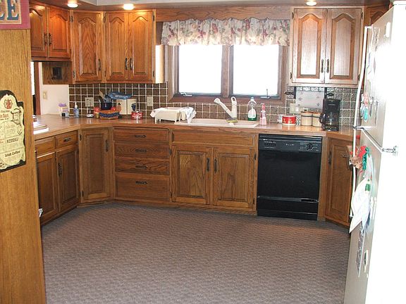 Spacious Kitchen