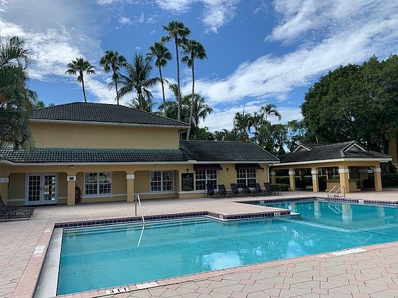 Pool Clubhouse View_08202019