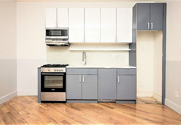 2nd image of 214 Sumpter St #1