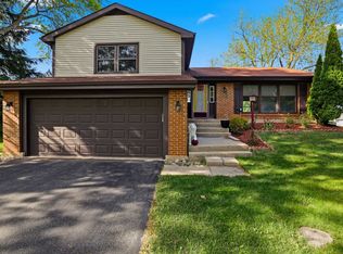 1191 Ivy Ct, Bartlett, IL 60103