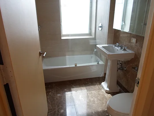 Sold by Manhattan Network Inc. | media 3