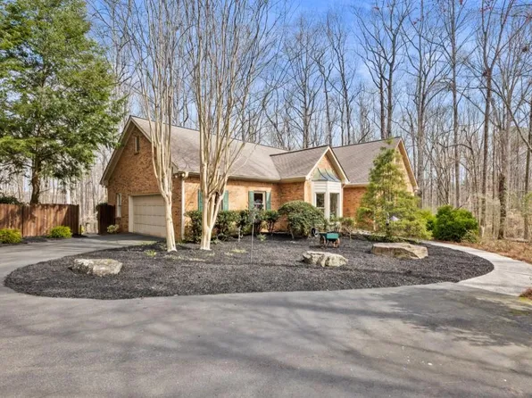 1185 Marka Ln, Alpharetta, GA 30004