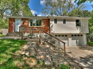 3700 NW 56th St, Kansas City, MO 64151