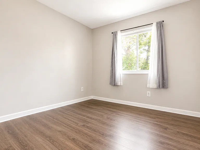 4907 Rosalind Ct — Photo 6