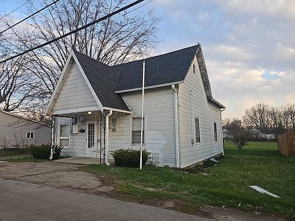 2nd image of 136 W North St