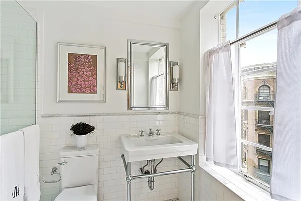 Sold by Private Client Realty | media 19