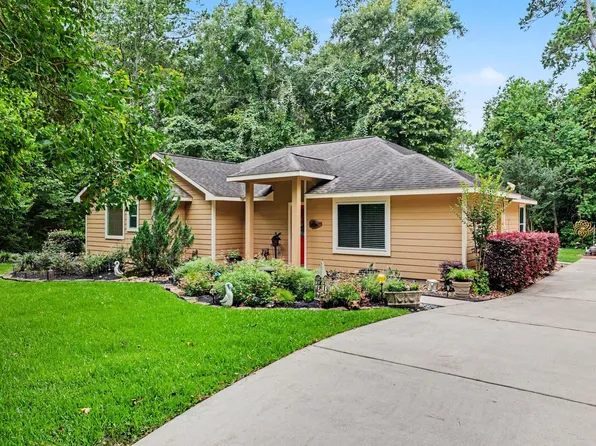 4824 Holly Ln E, Montgomery, TX 77316