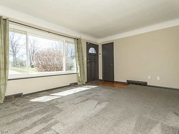 3rd image of 1726 Braeburn Park Dr