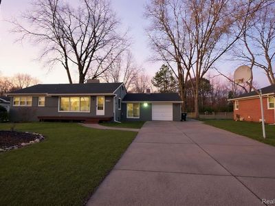 30143 Hoy St, Livonia, MI, 48154