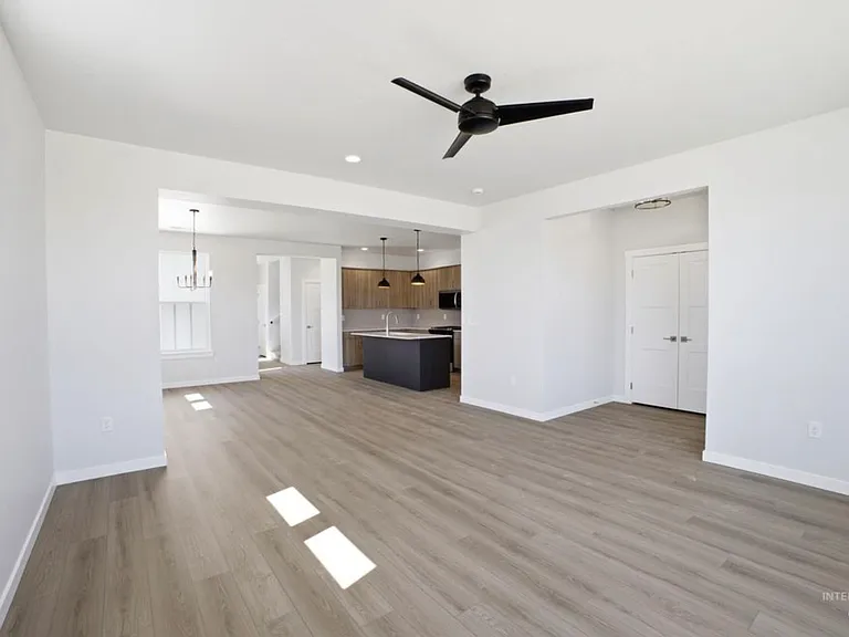 6985 S Harvest Cove Ave — Photo 4
