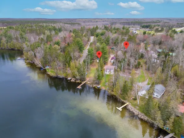 13412 Kresse Ln, Mountain, WI 54149
