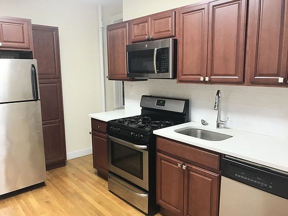 3rd image of 55 Winthrop St APT 3L