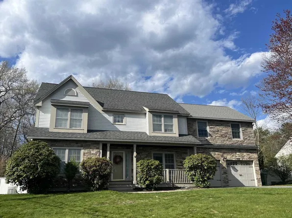 9 Tennyson Drive, Manchester, NH 03104