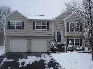 20 Kenjack Ter, Albany, NY 12205