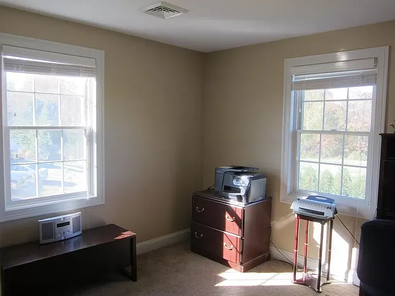 105 Roosevelt St — Photo 11