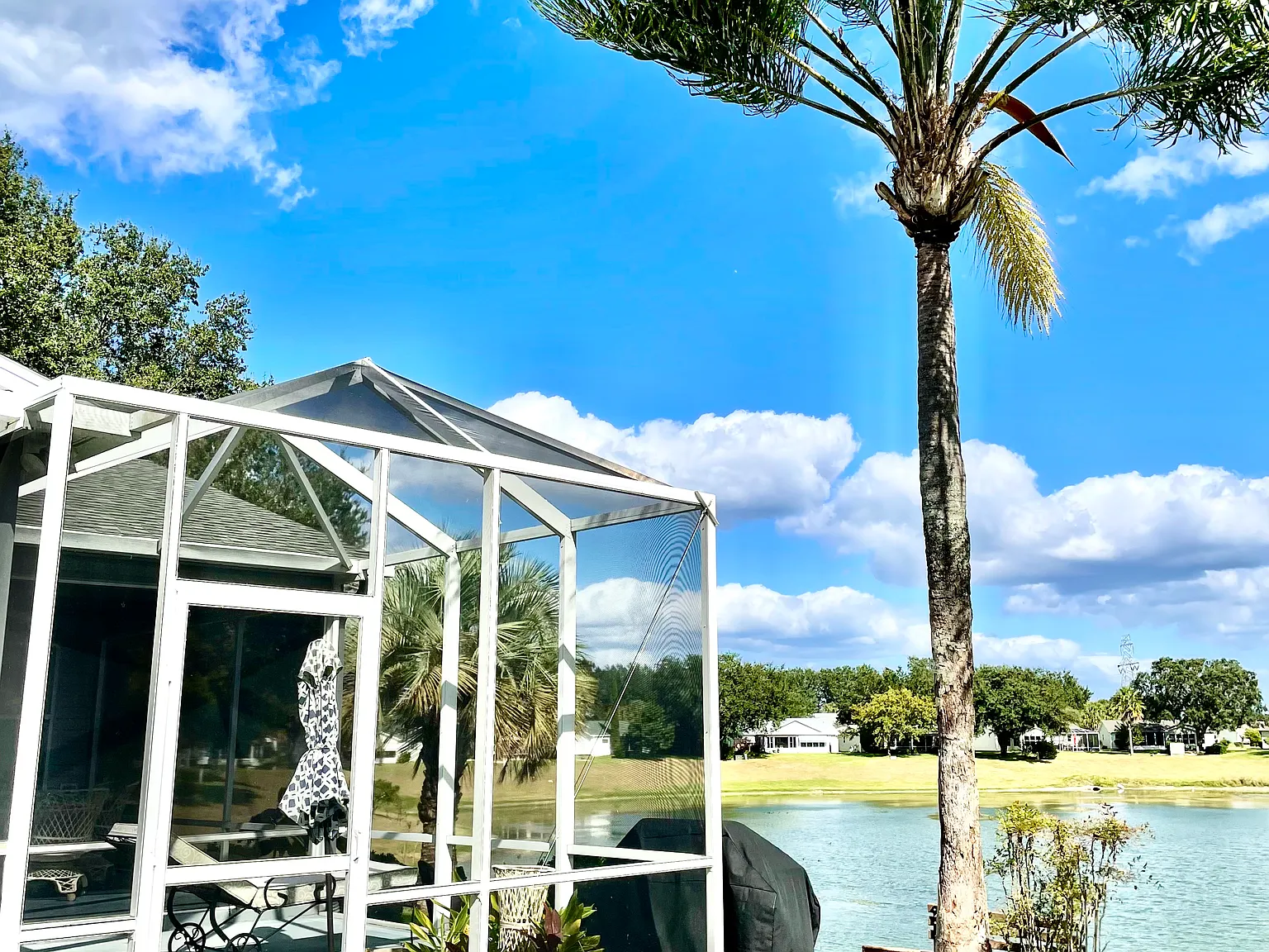3 bed, 1600 sqft, $1,000 — Photo 2