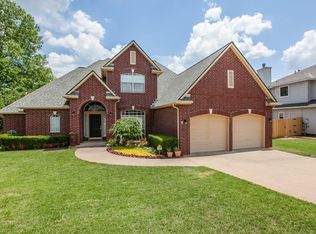 235 Woodview Ln, Sapulpa, OK 74066