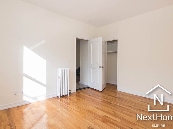 3rd image of 2450 28th St APT 2F