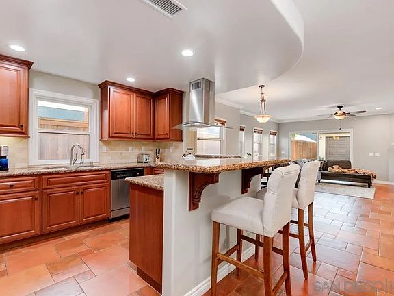 3rd image of 1056 Chalcedony St