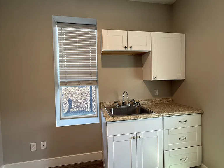 437 E Binford St #101 — Photo 2