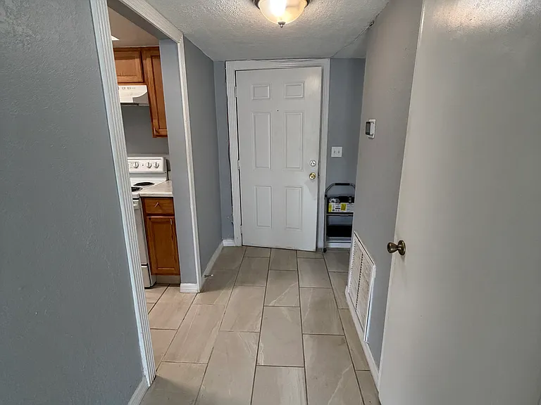 6017 Windhover Dr #6017 — Photo 4