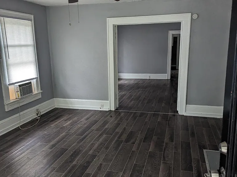 1105 Boulevard — Photo 9