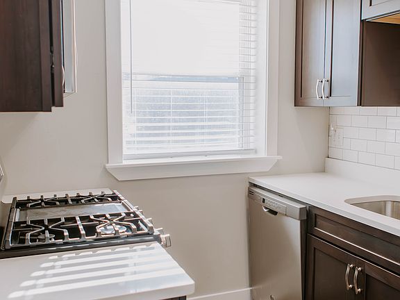 5th image of 3919 Tamm Ave APT 2s
