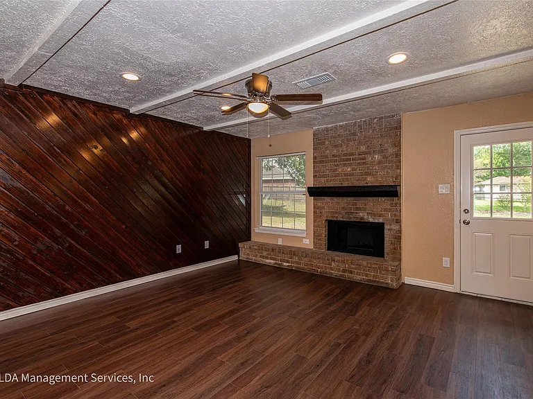 12834 Timothy Dr — Photo 7