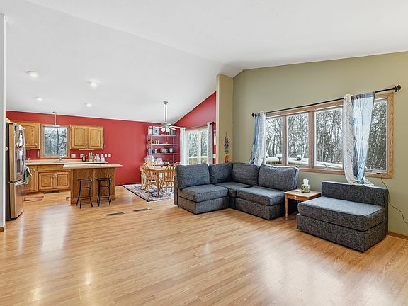 5th image of 9070 Viking Blvd NW