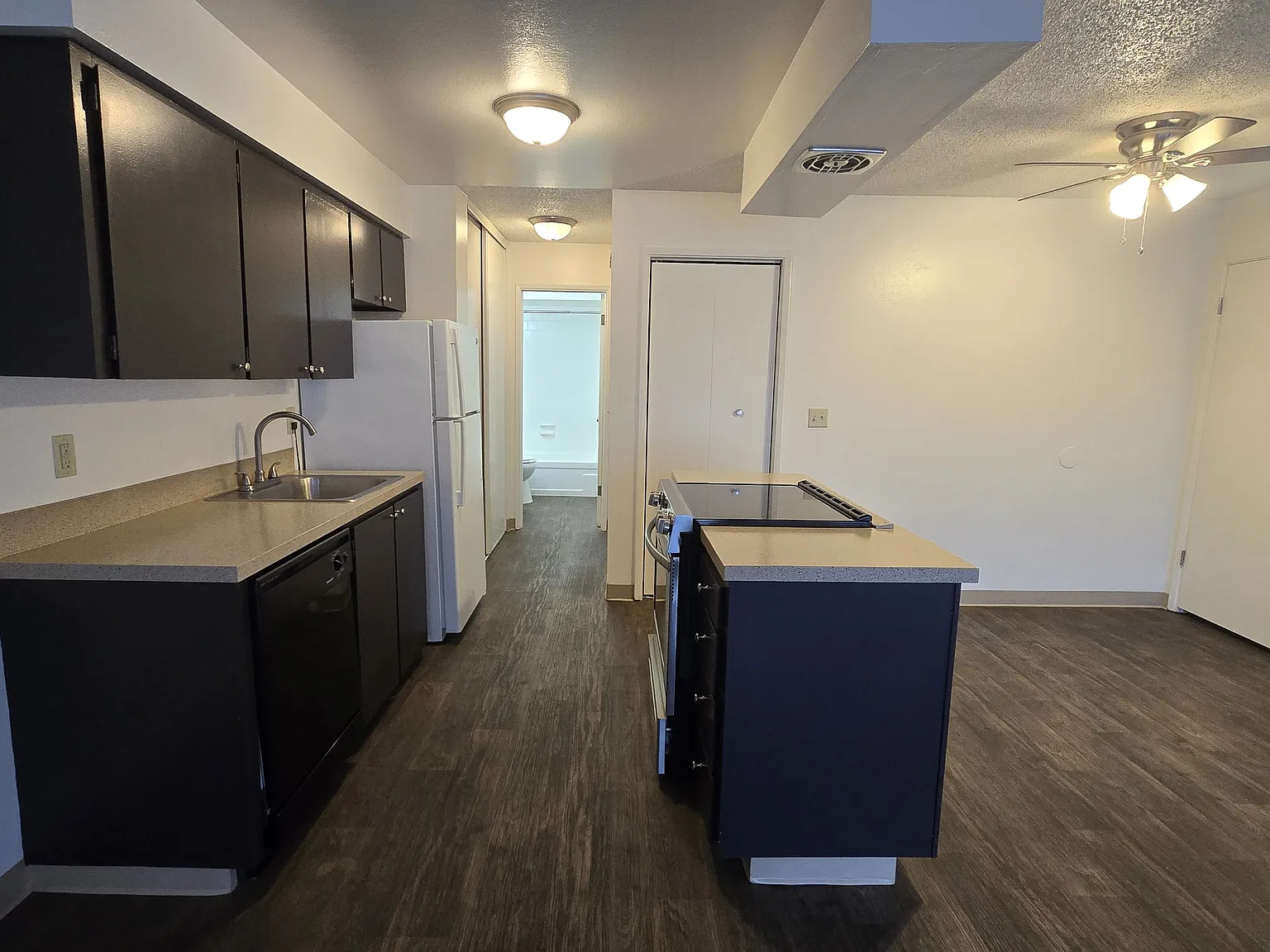 Tristin Square Apartments — Photo 4