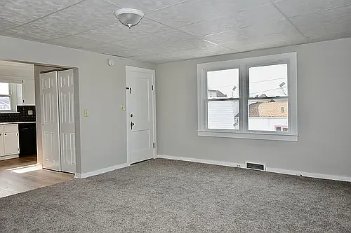 122 S 7th St #B — Photo 1