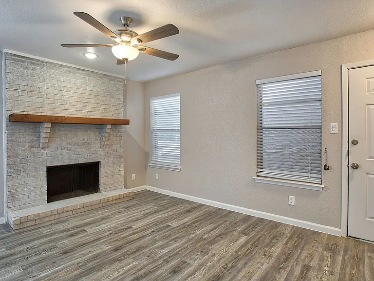 Athens Townhomes — Photo 24