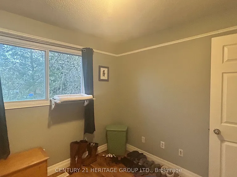 121 Heydon Ave — Photo 14