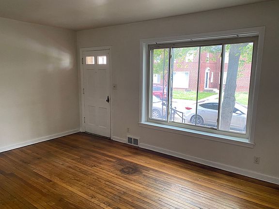 3rd image of 3466 E Broad St #15