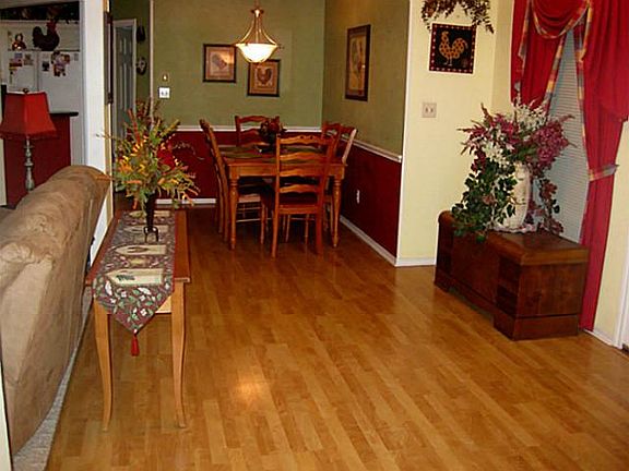 3rd image of 804 Ramblewood Dr