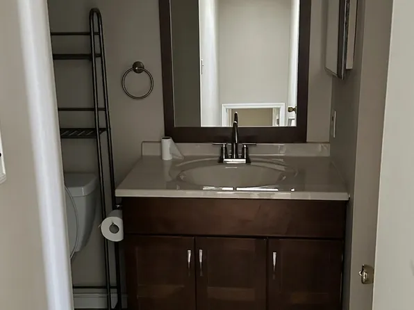 262 London Ct, Egg Harbor Township, NJ 08234