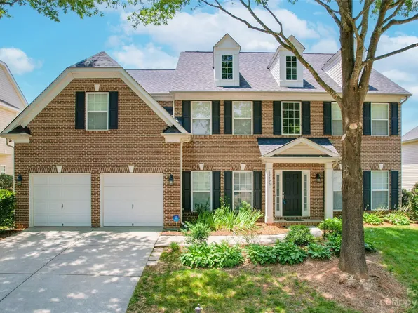 10120 Barrands Ln, Charlotte, NC 28278