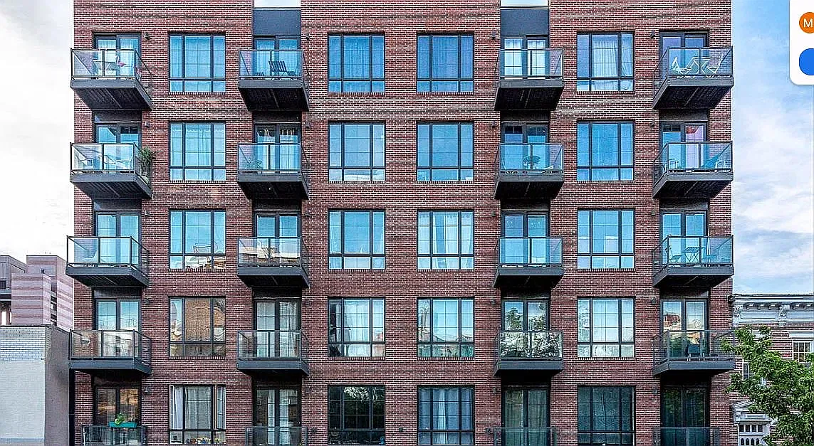 869 Park Avenue — Photo 2